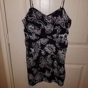 AMERICAN EAGLE black and white spaghetti strap size 12 dress